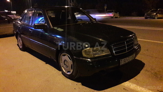 Mercedes C 220 1995, 380,000 km - 2.2 l - Bakı