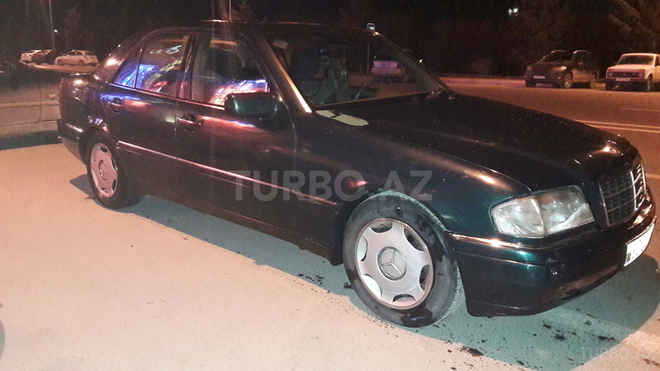 Mercedes C 220 1995, 380,000 km - 2.2 l - Bakı