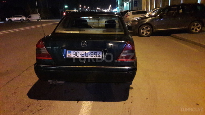 Mercedes C 220 1995, 380,000 km - 2.2 l - Bakı