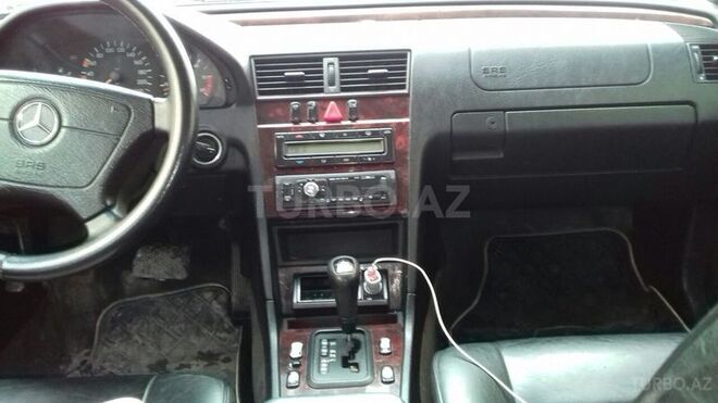 Mercedes C 250 1997, 290,000 km - 2.5 l - Bakı