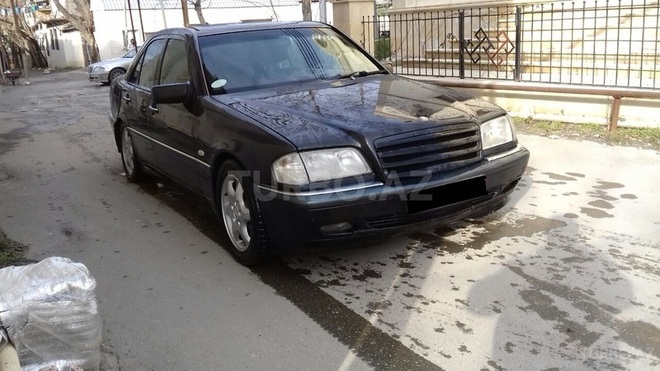 Mercedes C 250 1997, 290,000 km - 2.5 l - Bakı