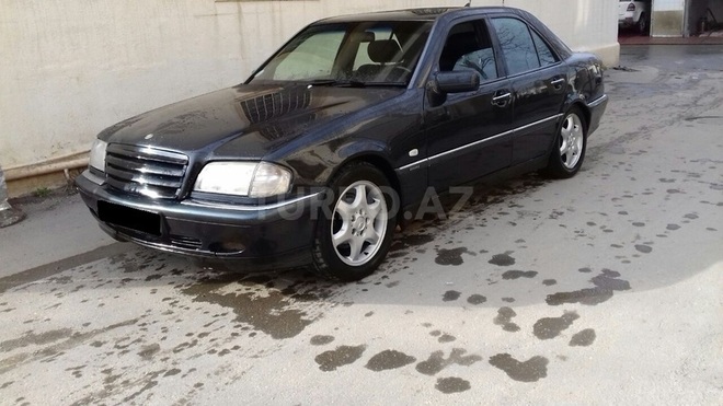 Mercedes C 250 1997, 290,000 km - 2.5 l - Bakı