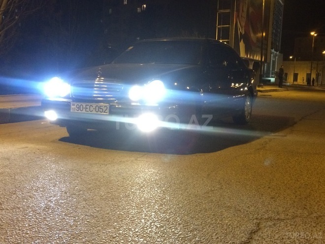 Mercedes E 240 2000, 213,000 km - 2.6 l - Sumqayıt