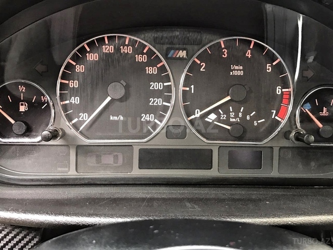 BMW 320 2003, 211,000 km - 2.2 l - Bakı