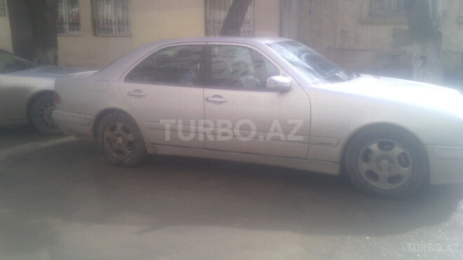 Mercedes E 240 2000, 600 km - 2.8 l - Bakı