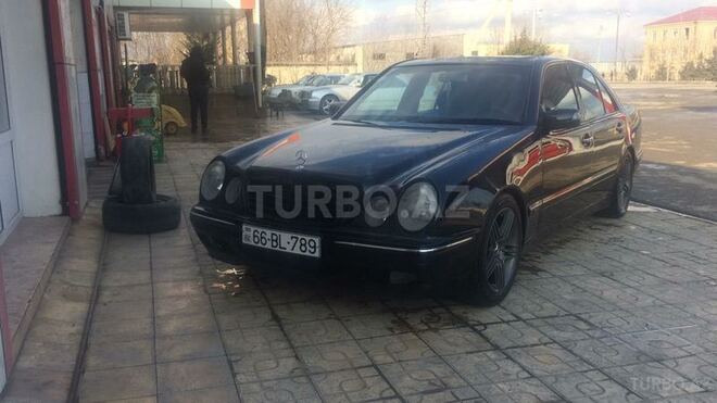 Mercedes E 320 2001, 273,000 km - 3.2 л - Yevlax