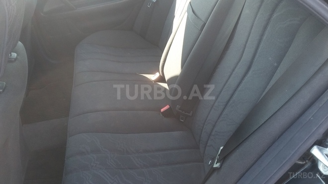 Mercedes E 240 1999, 264,000 km - 2.4 л - Sumqayıt