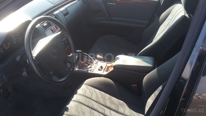 Mercedes E 240 1999, 264,000 km - 2.4 л - Sumqayıt