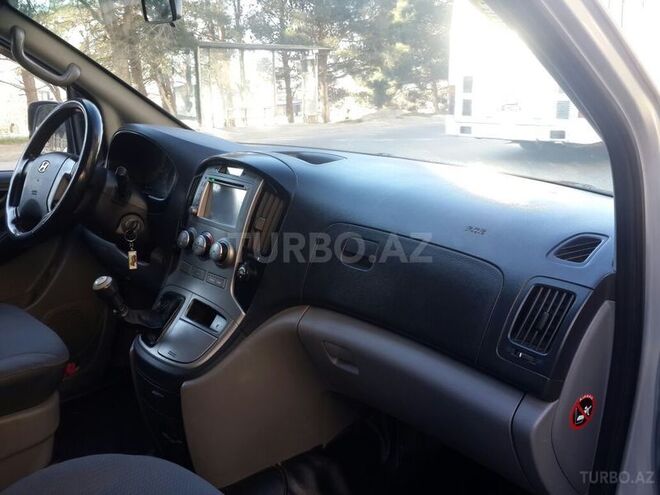 Hyundai H-1 2009, 30,000 km - 2.5 l - Bakı