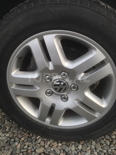 Volkswagen Touareg 2005, 186,000 km - 4.2 l - Gəncə