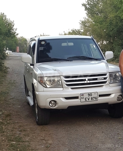 Mitsubishi Pajero io 2001, 230,000 km - 2.0 l - Bakı