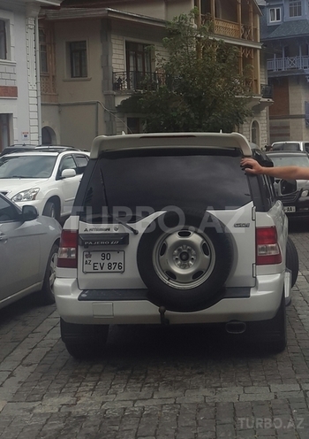 Mitsubishi Pajero io 2001, 230,000 km - 2.0 l - Bakı