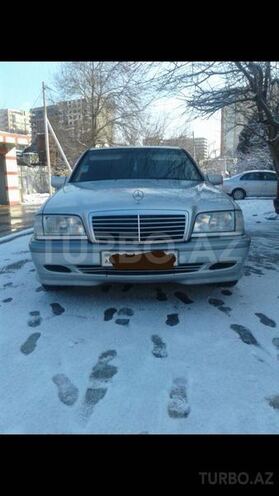 Mercedes C 220 2000, 421,000 km - 2.2 l - Bakı