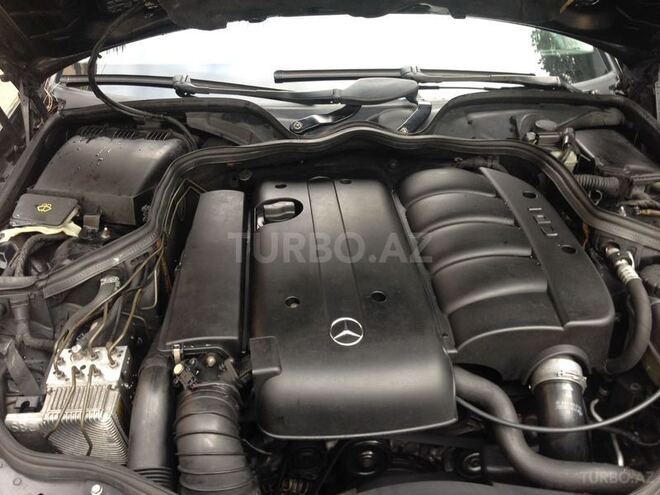 Mercedes E 220 2004, 262,000 km - 2.2 l - Bakı