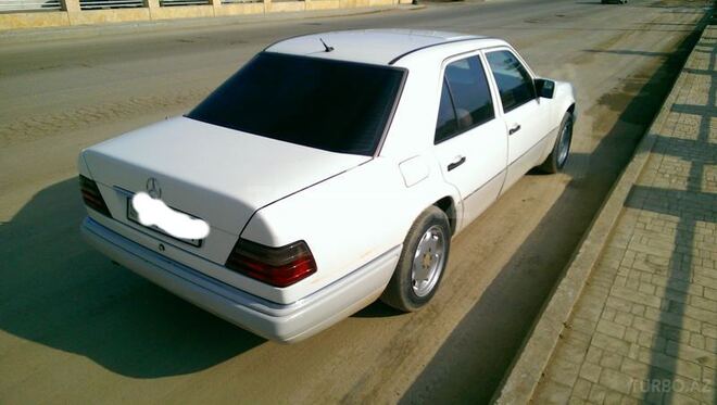 Mercedes E 200 1994, 382,000 km - 2.0 l - Bakı