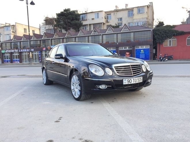 Mercedes E 350 2006, 146,000 km - 3.5 l - Bakı