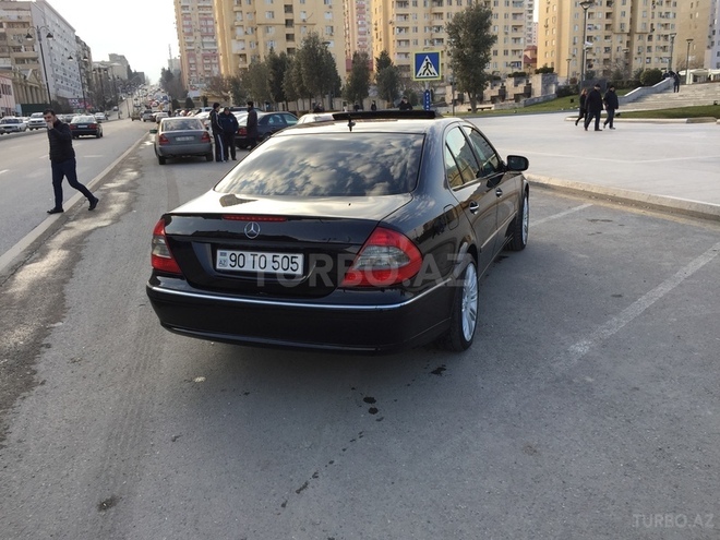 Mercedes E 350 2006, 146,000 km - 3.5 l - Bakı