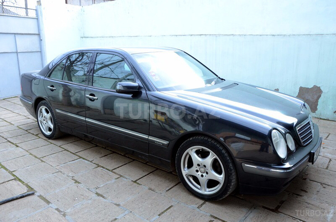 Mercedes E 240 1999, 183,657 km - 2.4 l - Bakı