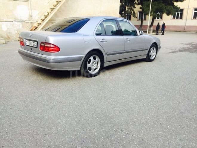 Mercedes E 240 2000, 245,000 km - 2.6 л - Bakı