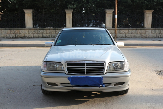 Mercedes C 240 1999, 290,000 km - 2.4 l - Bakı