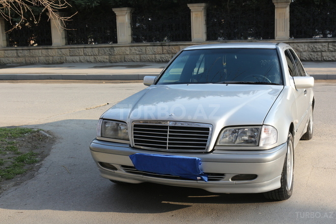 Mercedes C 240 1999, 290,000 km - 2.4 l - Bakı