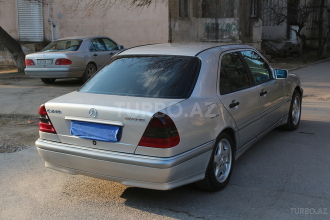 Mercedes C 240 1999, 290,000 km - 2.4 l - Bakı
