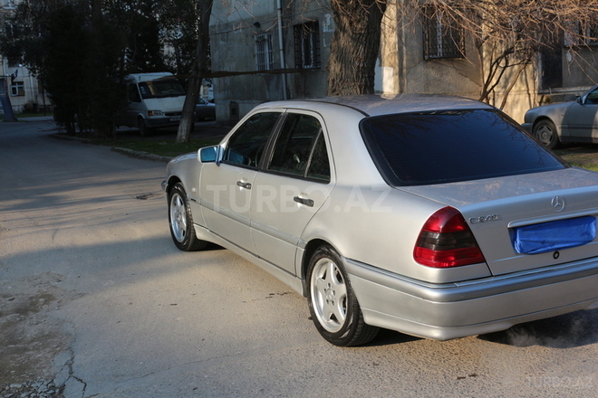 Mercedes C 240 1999, 290,000 km - 2.4 l - Bakı