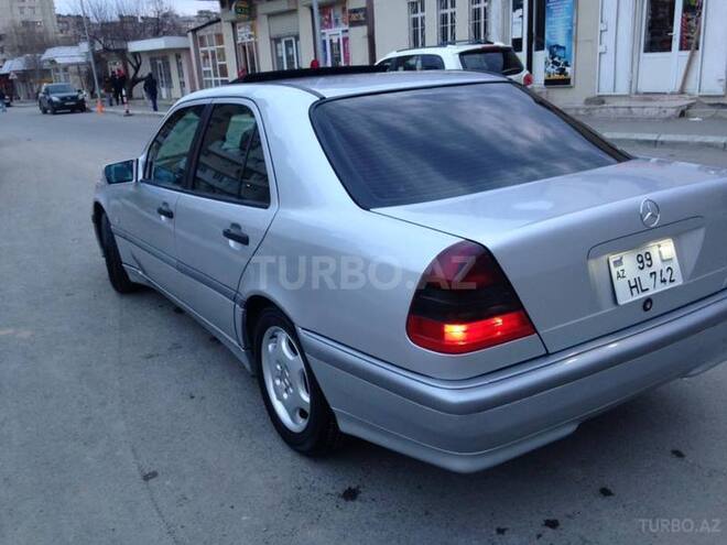 Mercedes C 200 2000, 121,565 km - 2.0 l - Bakı