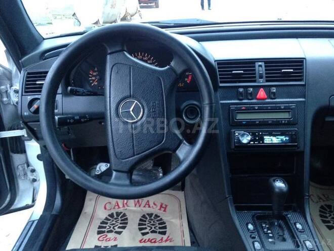 Mercedes C 200 2000, 121,565 km - 2.0 l - Bakı