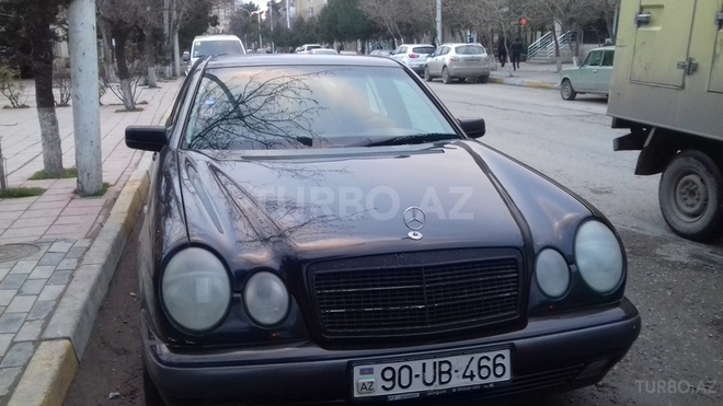 Mercedes E 240 1998, 267,000 km - 2.4 l - Sumqayıt