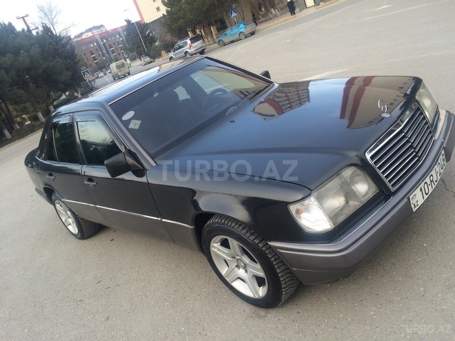 Mercedes E 220 1994, 219,041 km - 2.2 l - Bakı
