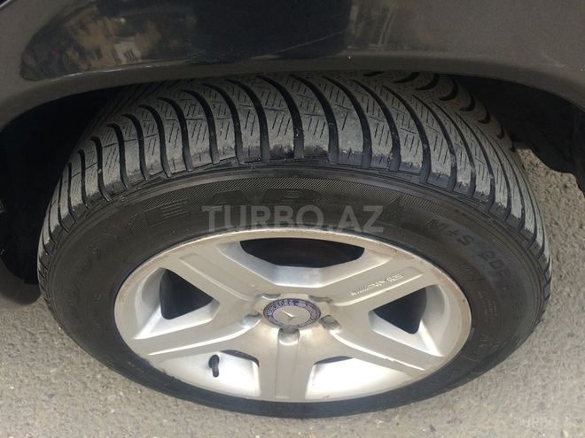 Mercedes E 220 1994, 219,041 km - 2.2 l - Bakı