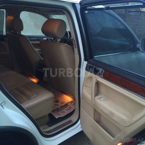 Volkswagen Touareg 2005, 103,231 km - 3.2 л - Bakı