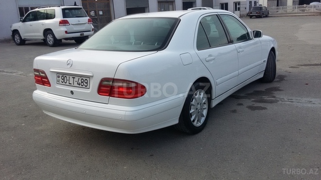 Mercedes E 200 2000, 214,000 km - 2.0 л - Sumqayıt