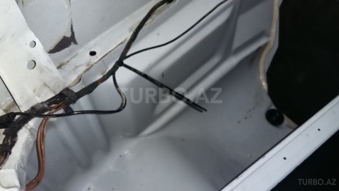 Mercedes E 200 2000, 214,000 km - 2.0 л - Sumqayıt