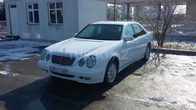 Mercedes E 200 2000, 214,000 km - 2.0 л - Sumqayıt