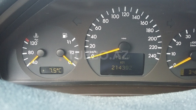 Mercedes E 200 2000, 214,000 km - 2.0 л - Sumqayıt