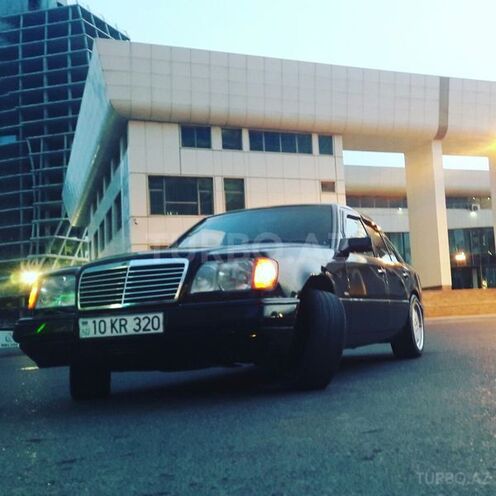Mercedes E 320 1995, 289,000 km - 3.2 л - Bakı