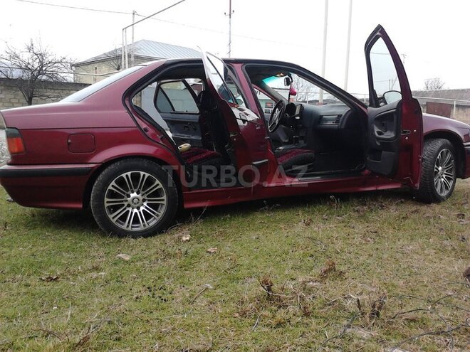 BMW 316 1993, 220 km - 1.6 l - Qusar
