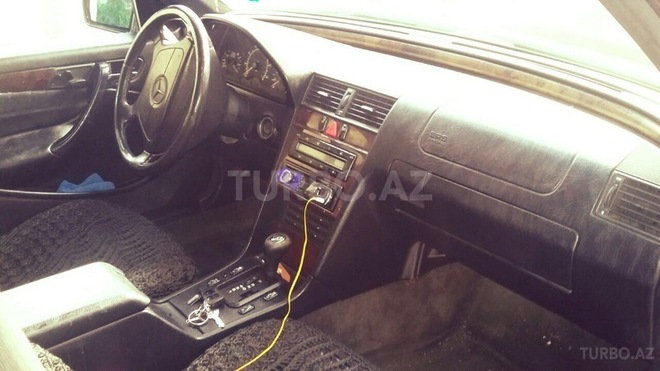 Mercedes C 230 1997, 232,000 km - 2.3 л - Bakı