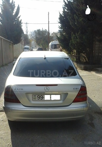 Mercedes E 270 2002, 447,000 km - 2.7 l - Bakı
