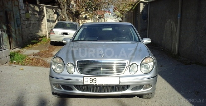 Mercedes E 270 2002, 447,000 km - 2.7 l - Bakı