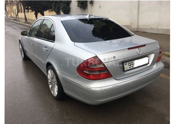 Mercedes E 220 2005, 235,000 km - 2.2 l - Bakı