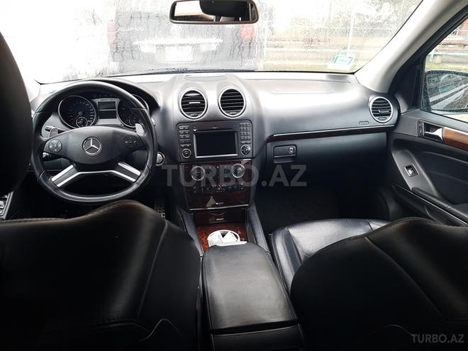 Mercedes ML 63 AMG 2009, 137,000 km - 6.3 l - Bakı