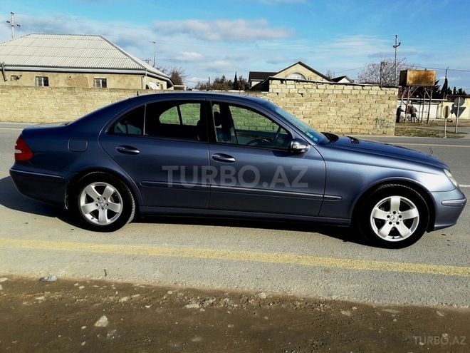 Mercedes E 320 2004, 240,000 km - 3.2 л - Bakı