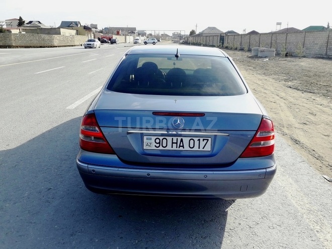 Mercedes E 320 2004, 240,000 km - 3.2 л - Bakı