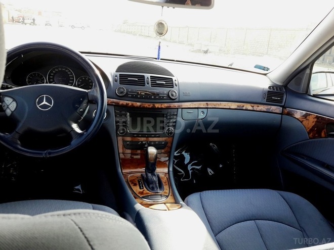 Mercedes E 320 2004, 240,000 km - 3.2 л - Bakı