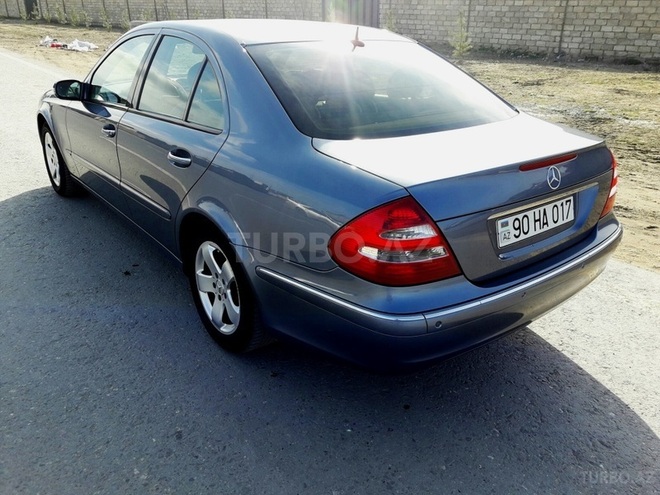 Mercedes E 320 2004, 240,000 km - 3.2 л - Bakı