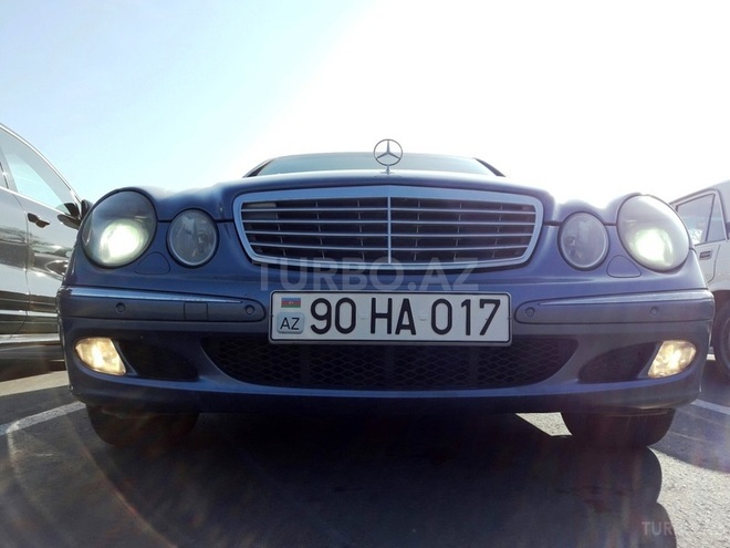 Mercedes E 320 2004, 240,000 km - 3.2 л - Bakı