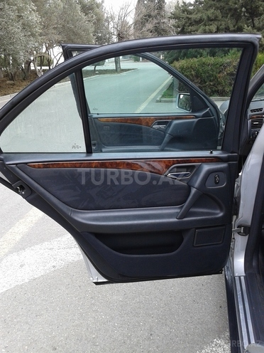 Mercedes E 240 1997, 270,000 km - 2.4 l - Sumqayıt
